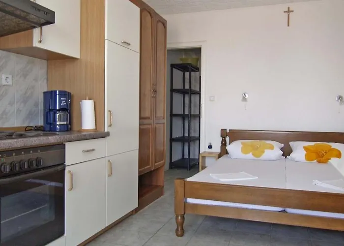 Lacic Guest house 3*